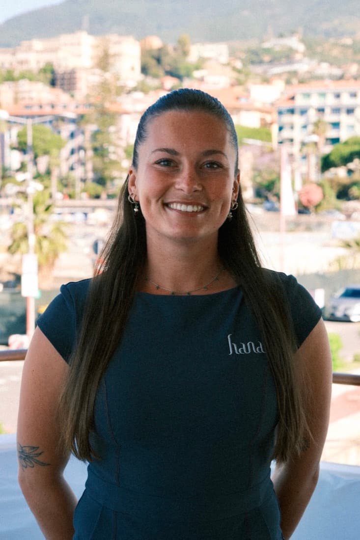 Baylee Longstaff — Deck / Stewardess